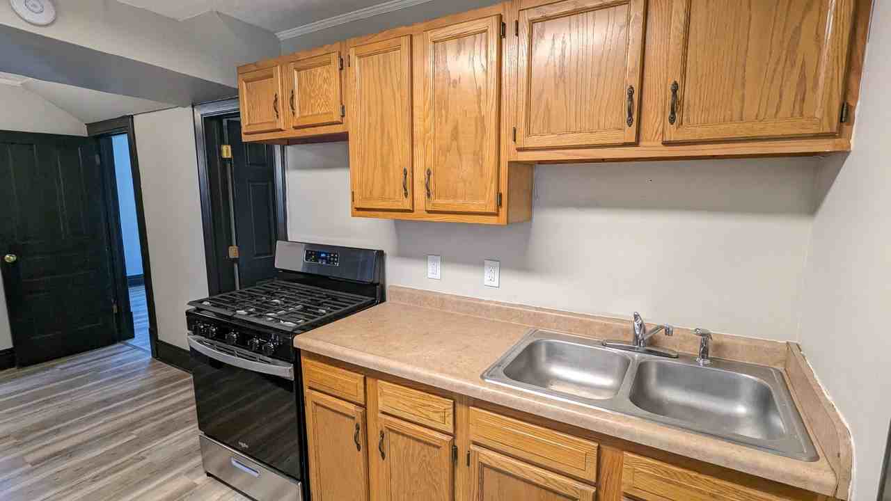 2 N Hazel Street - Photo 3 of 20