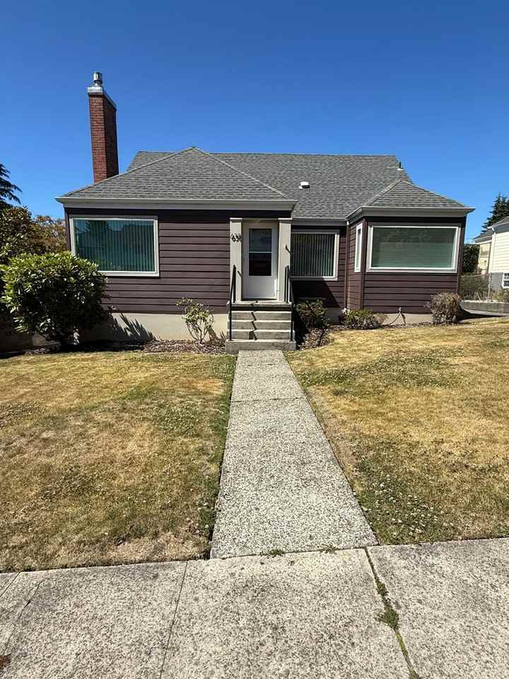 638 Exchange St - Photo 2 of 43