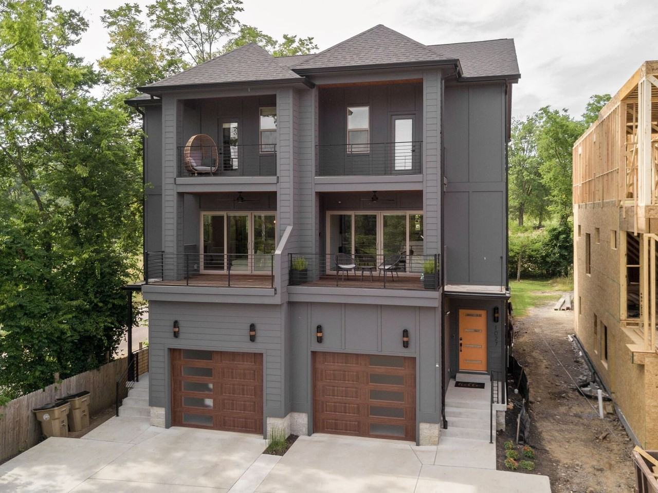 1029 Alice St - Photo 2 of 50