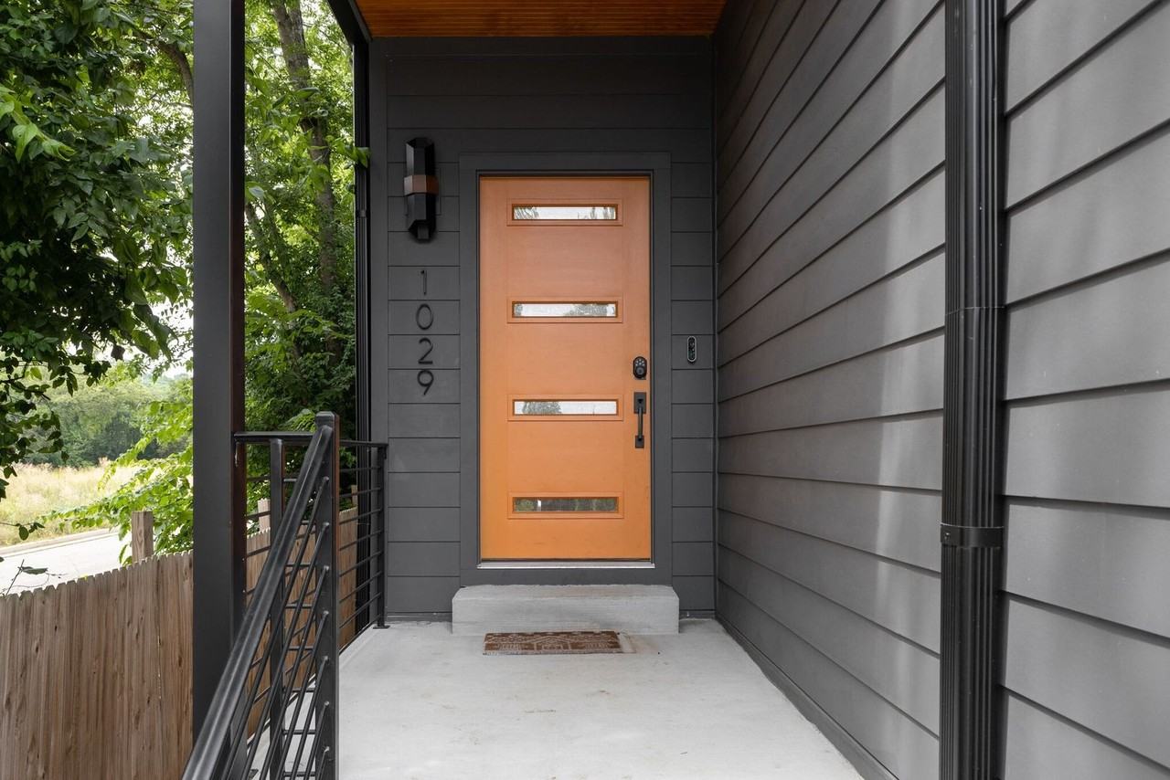 1029 Alice St - Photo 3 of 50