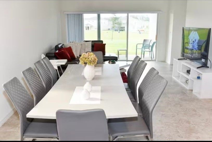 738 Ogelthorpe Dr - Photo 2 of 16