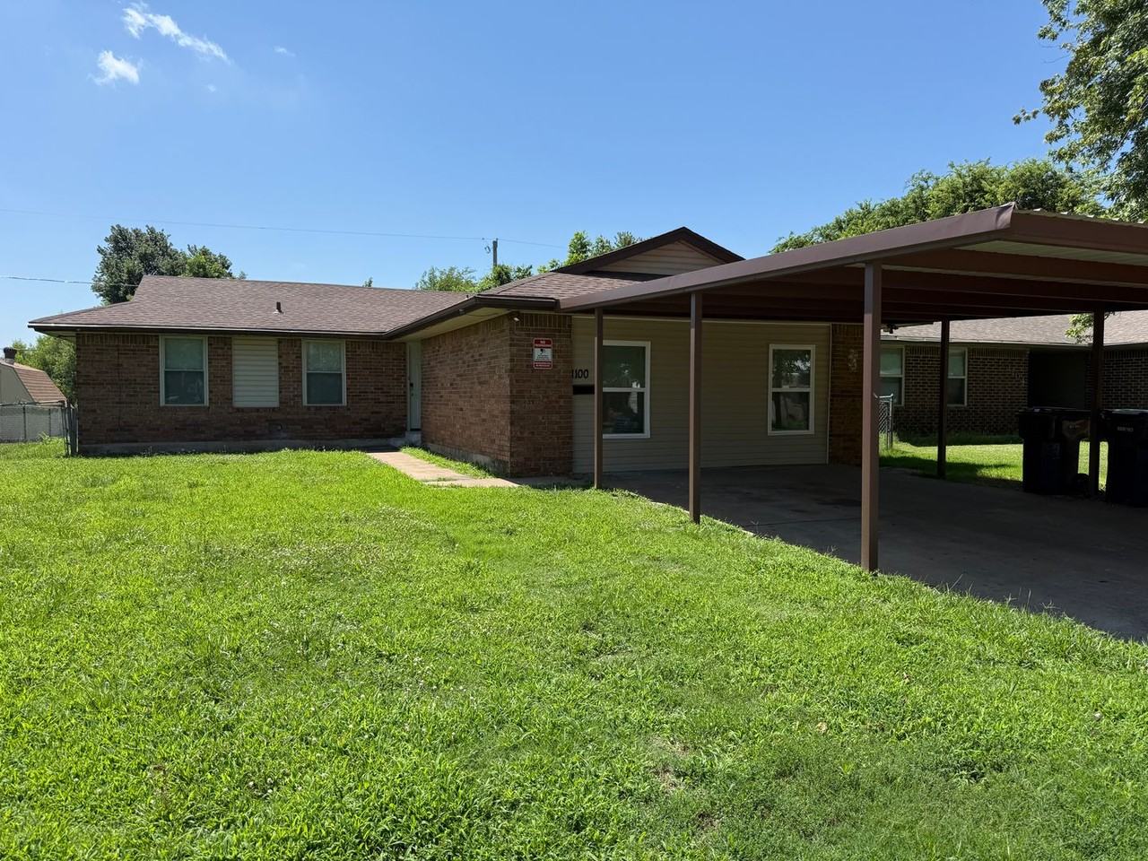 1100 Straka Ter - Photo 2 of 25