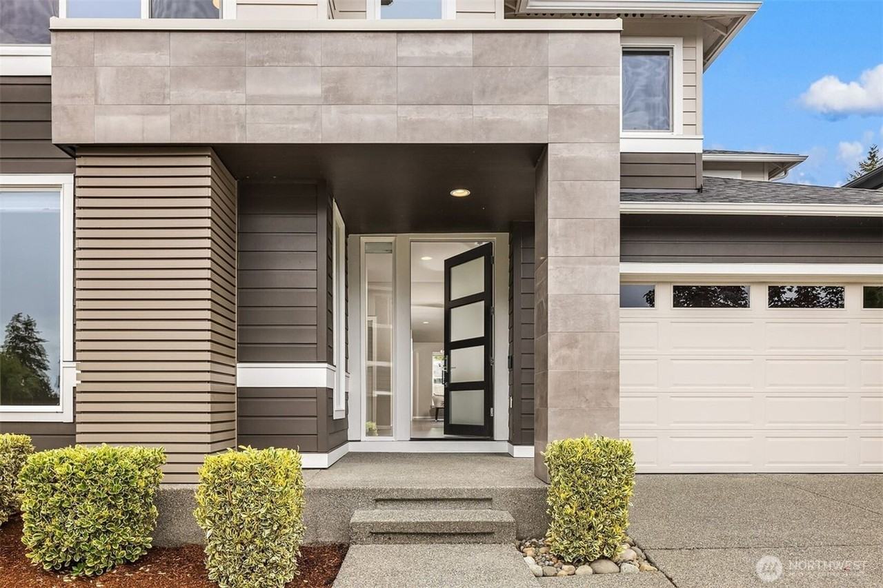 1759 Olympia Ct Se - Photo 2 of 25