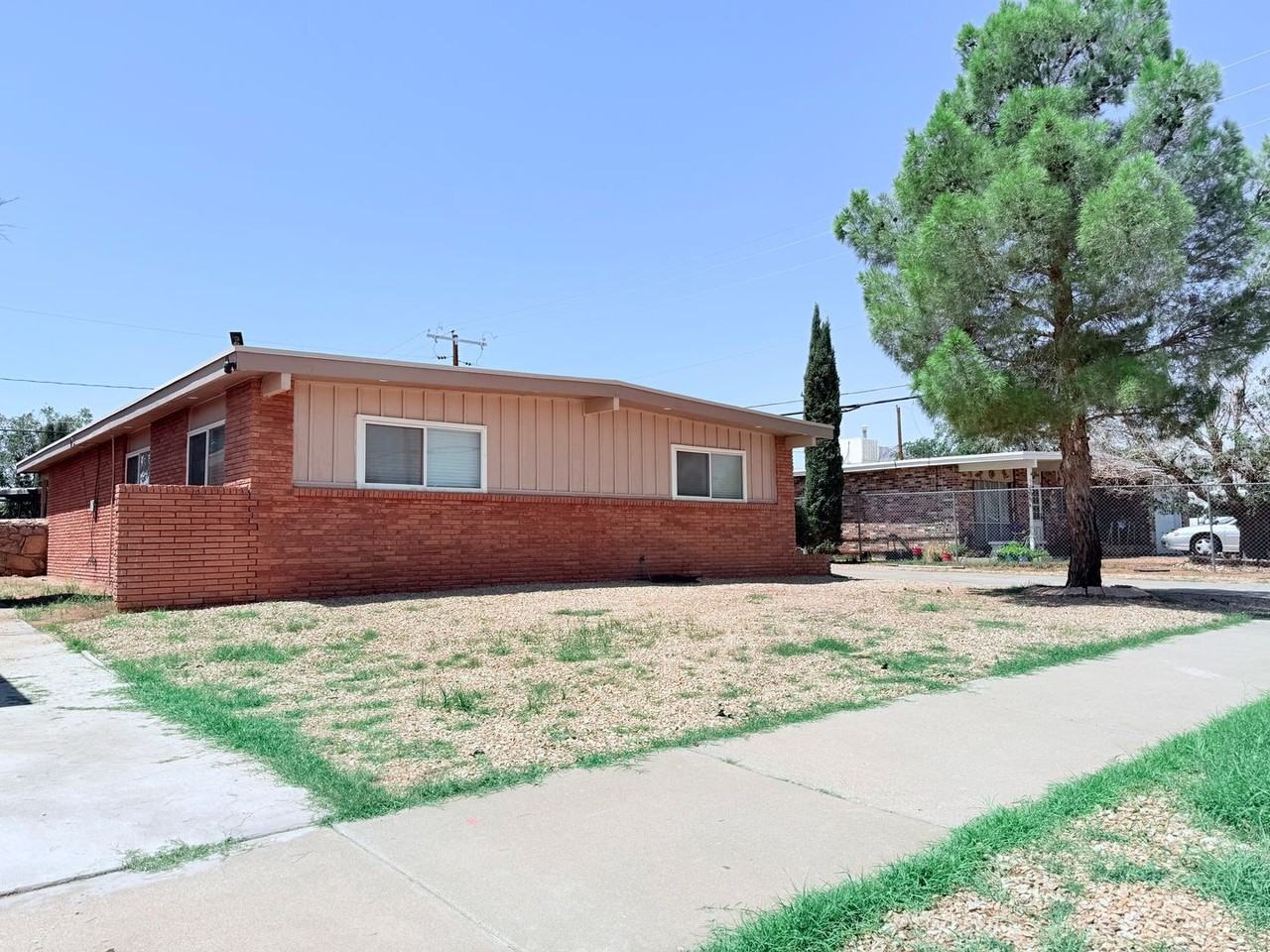 5200 Prince Edward Ave - Photo 2 of 26