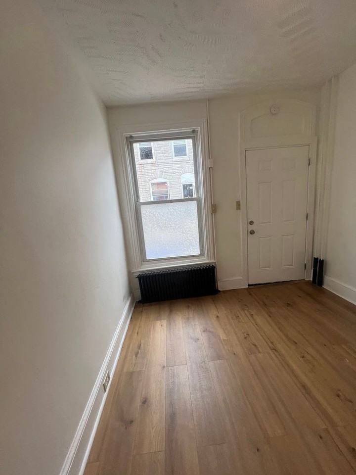 216 Mulberry St - Photo 3 of 8