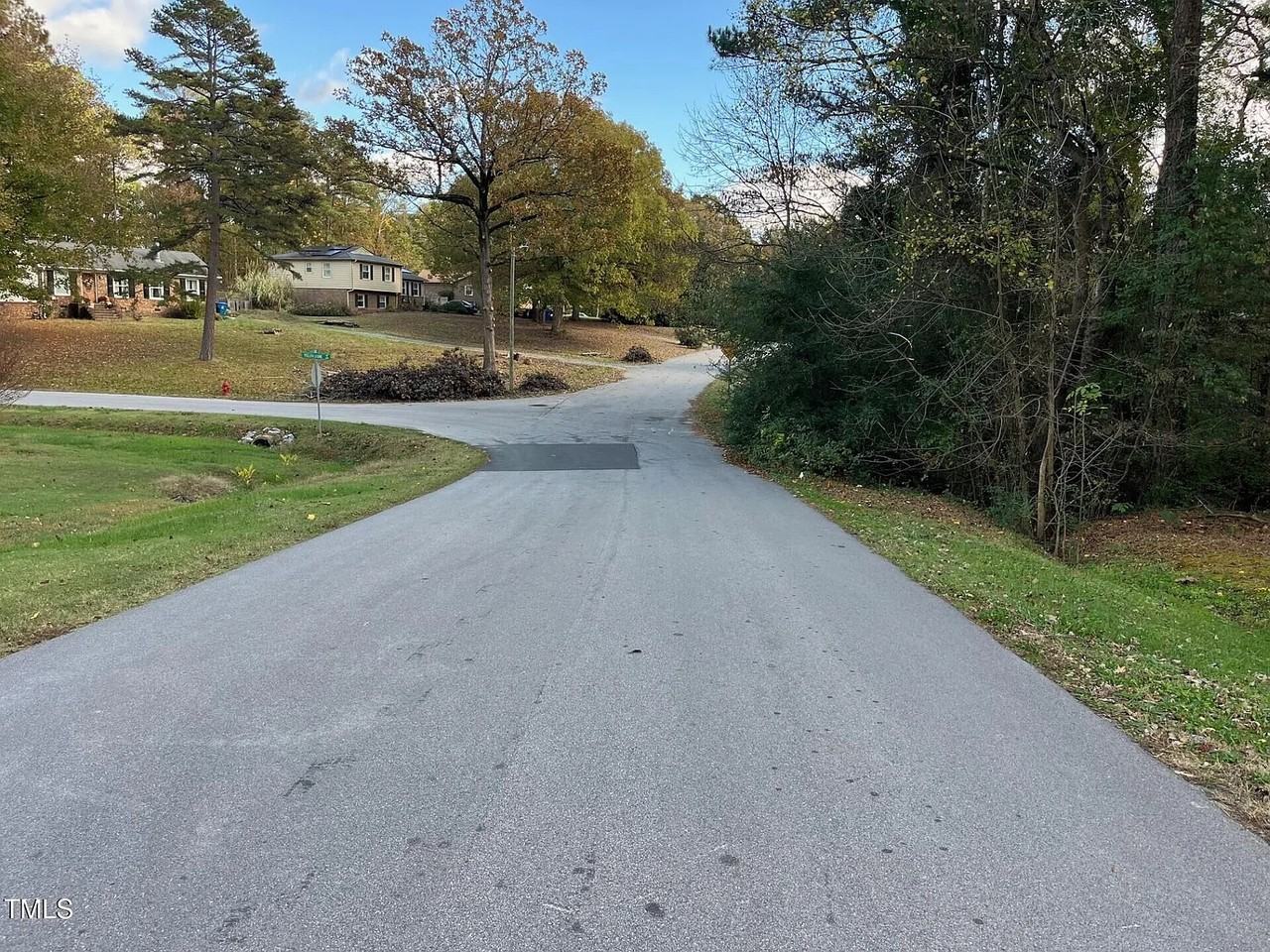 916 Forge Road - Photo 5 of 50