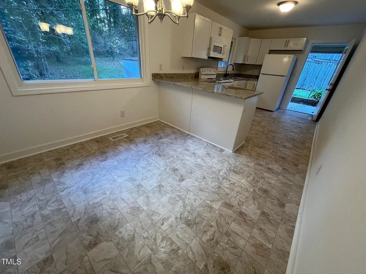 916 Forge Road - Photo 6 of 50