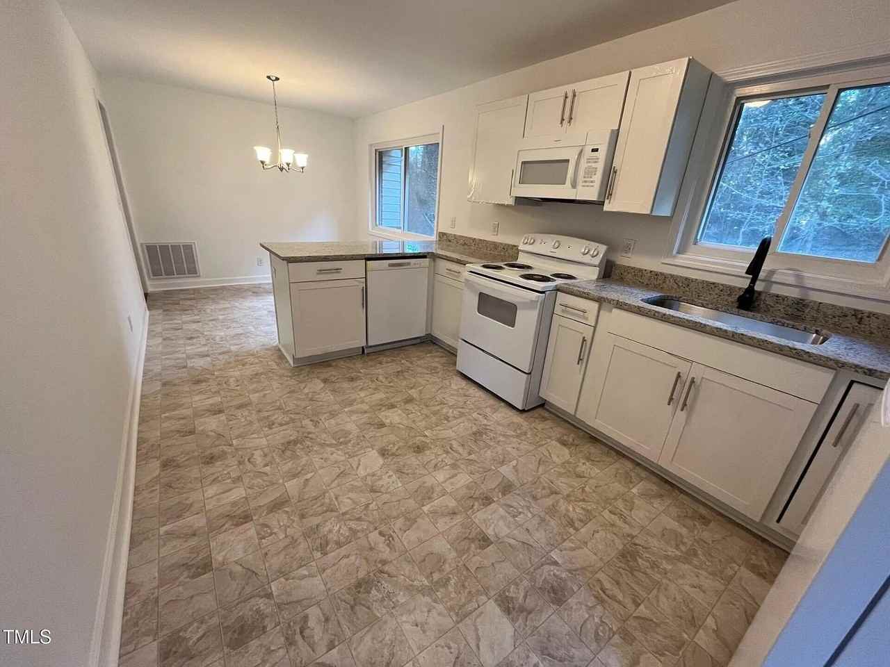 916 Forge Road - Photo 7 of 50