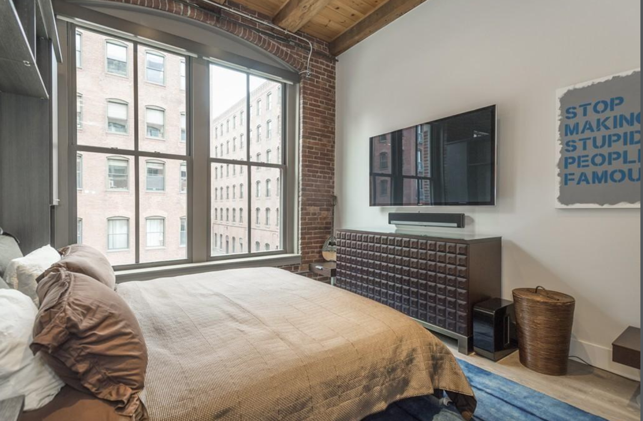 35 Channel Ctr St #211 - Photo 6 of 7