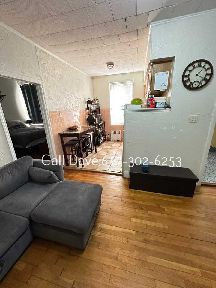 126 Warren St #14 - Photo 3 of 13