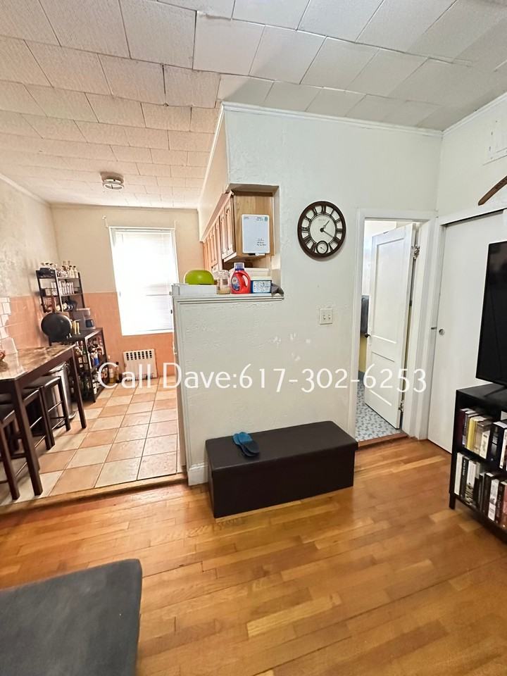 126 Warren St #14 - Photo 4 of 13