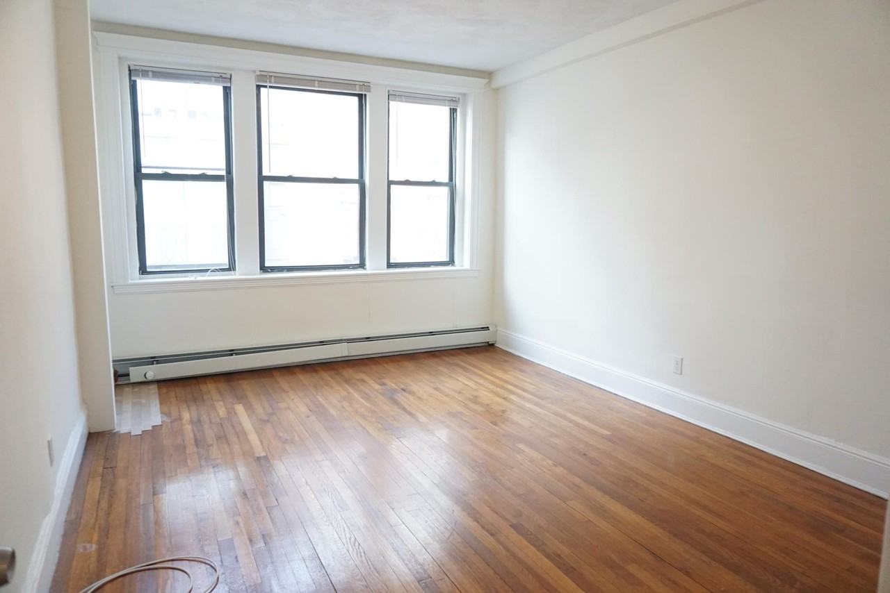 Brainerd Rd #5 - Photo 3 of 7