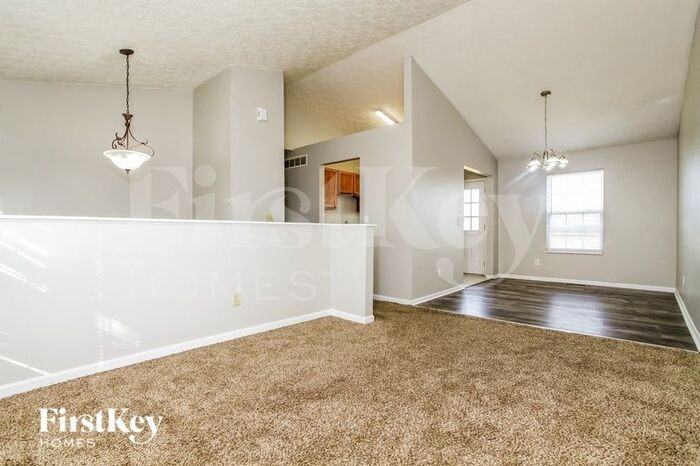 32 Mallard Dr - Photo 3 of 15
