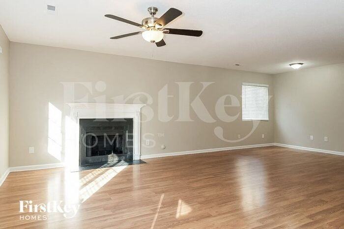 5607 Townsend Farm Ct - Photo 3 of 15