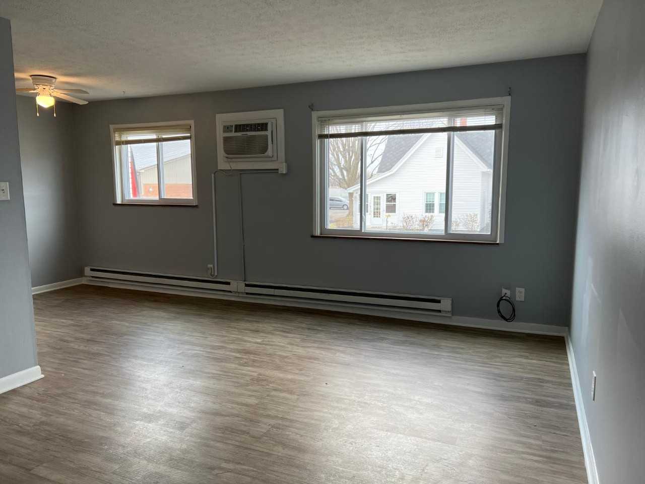 Imperial Apartments - Photo 5 of 16