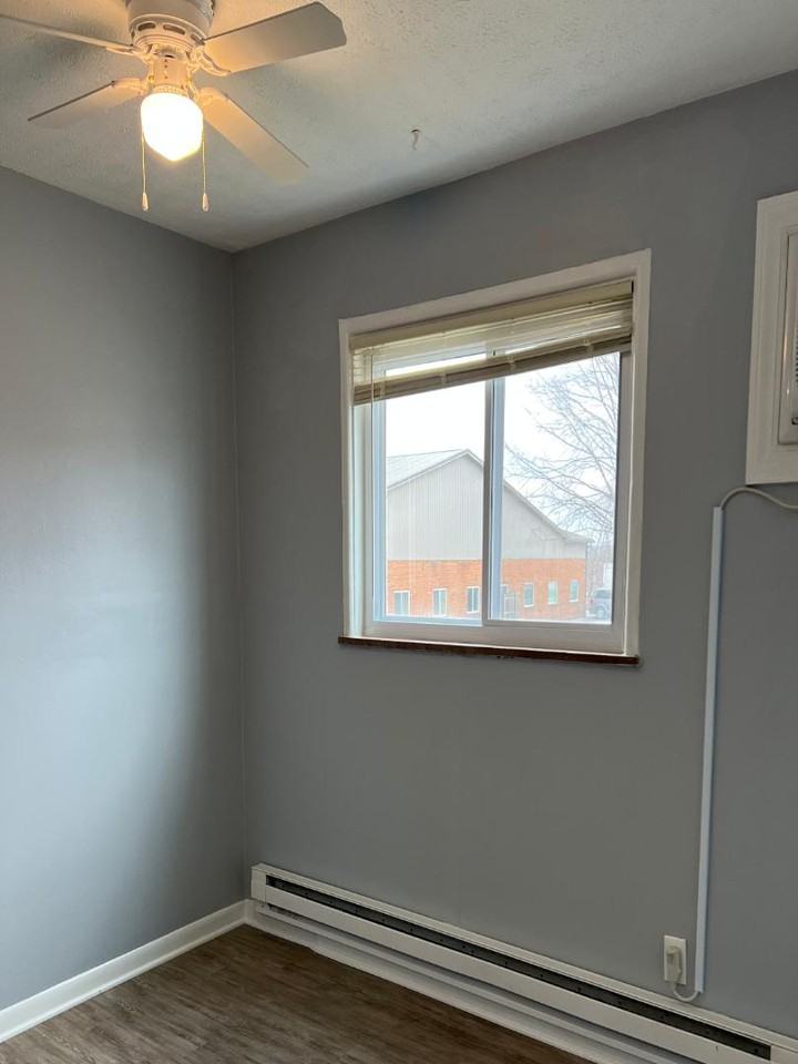 Imperial Apartments - Photo 6 of 16