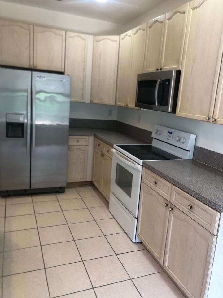 3206 Merrick Terrace - Photo 2 of 8