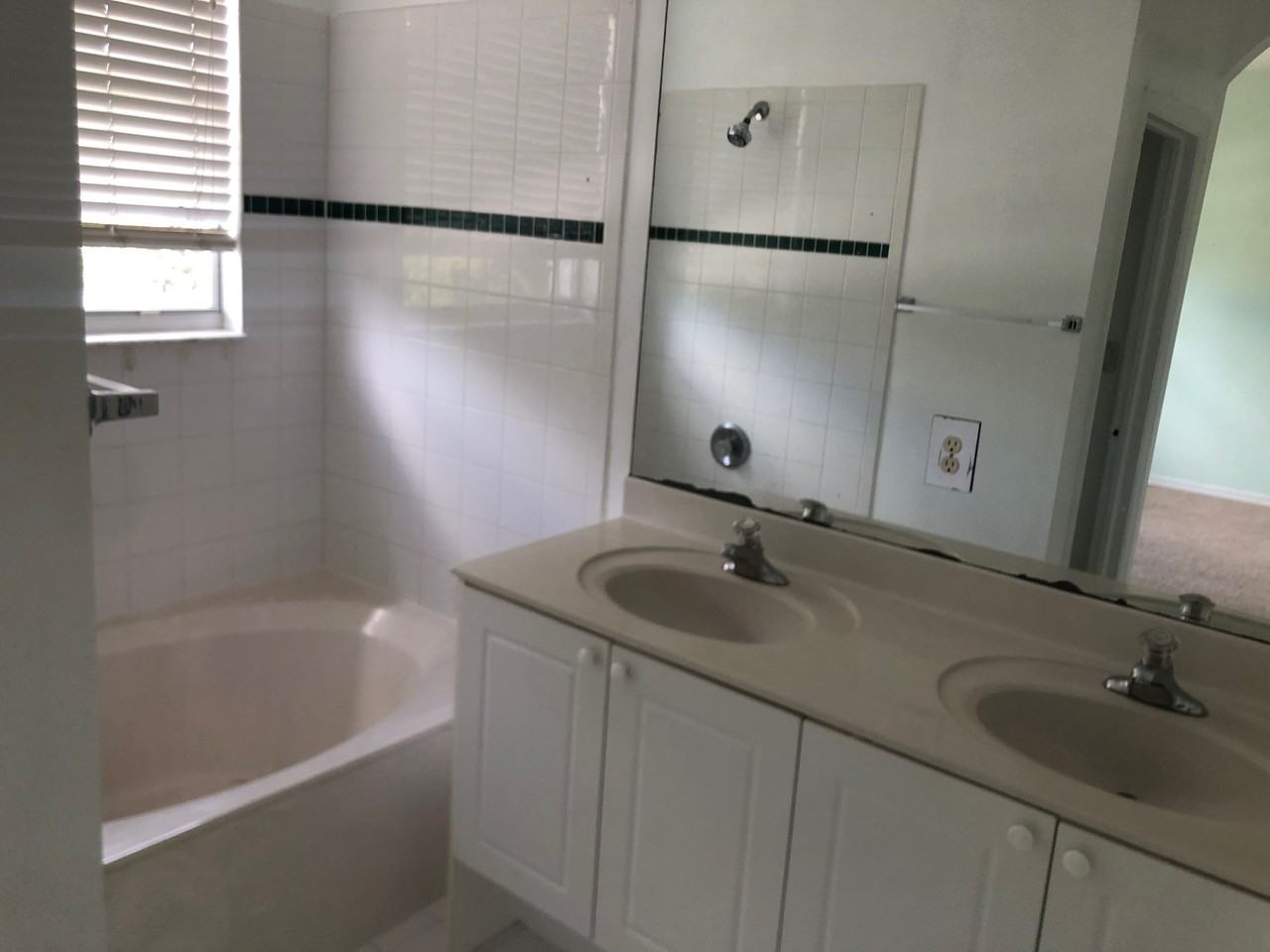 3206 Merrick Terrace - Photo 3 of 8