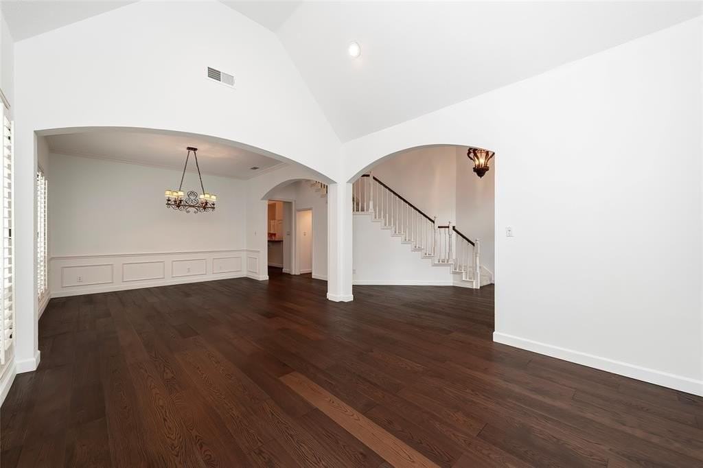 7100 Oakbrook Dr - Photo 5 of 40