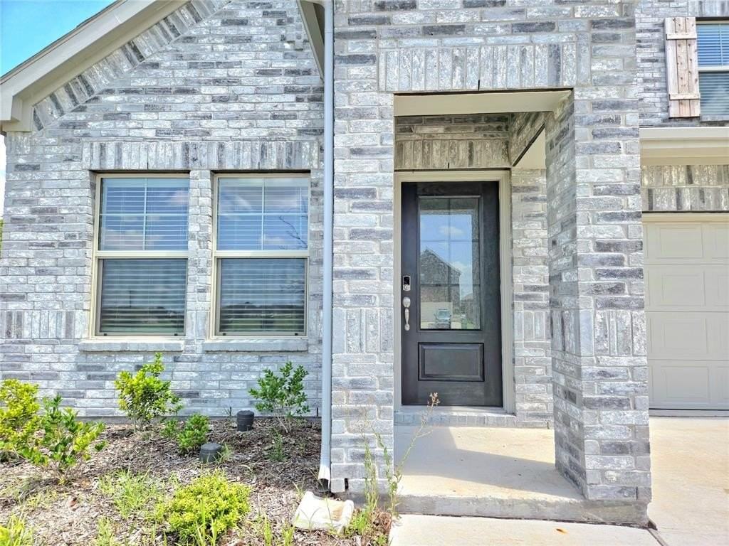 2288 Cliff Springs Dr - Photo 3 of 21