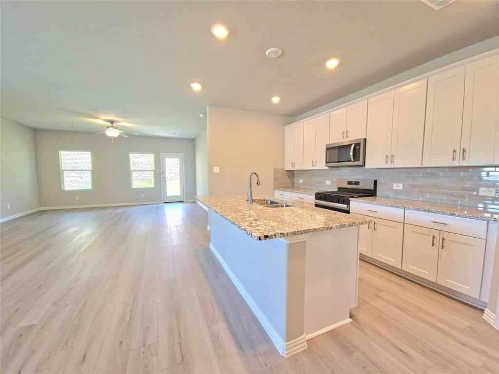 2288 Cliff Springs Dr