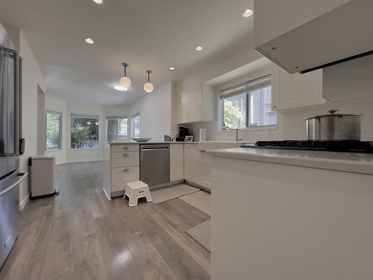 1271 Lasalle Place #3x - Photo 2 of 35