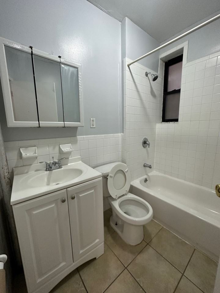 2684-Highland Arms Realty - Photo 3 of 10