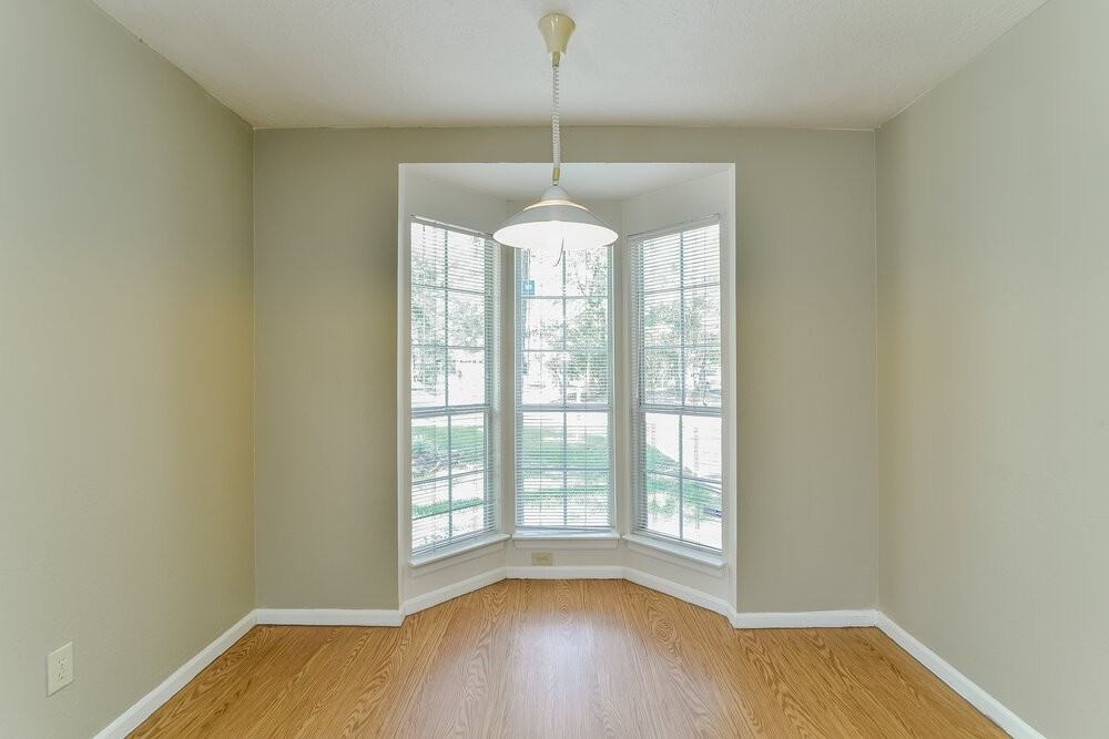 23 Emery Cliff Pl - Photo 6 of 15