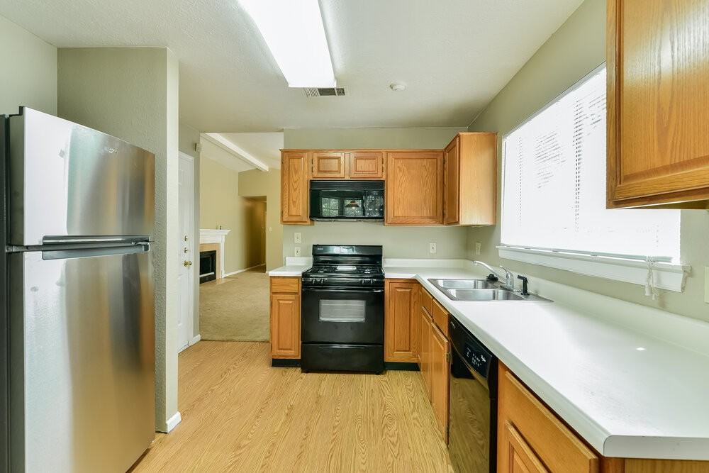 23 Emery Cliff Pl - Photo 7 of 15