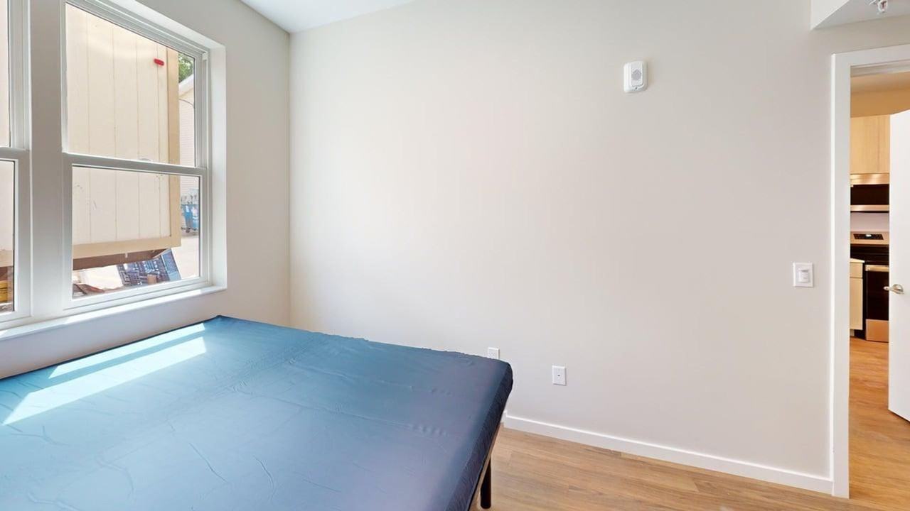 404 E Clark - Photo 7 of 22