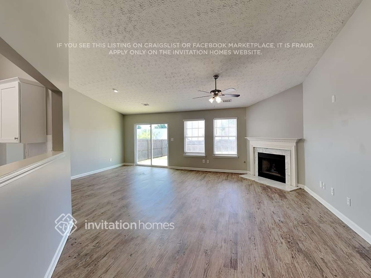 1720 Courtyard Ln - Photo 4 of 18