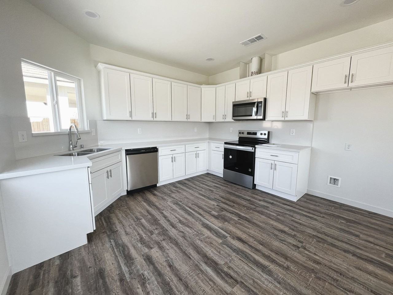 9000 Owl Canyon Ln - Photo 3 of 11