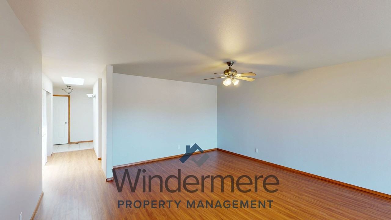 3606 W 19th Ct - Photo 2 of 24