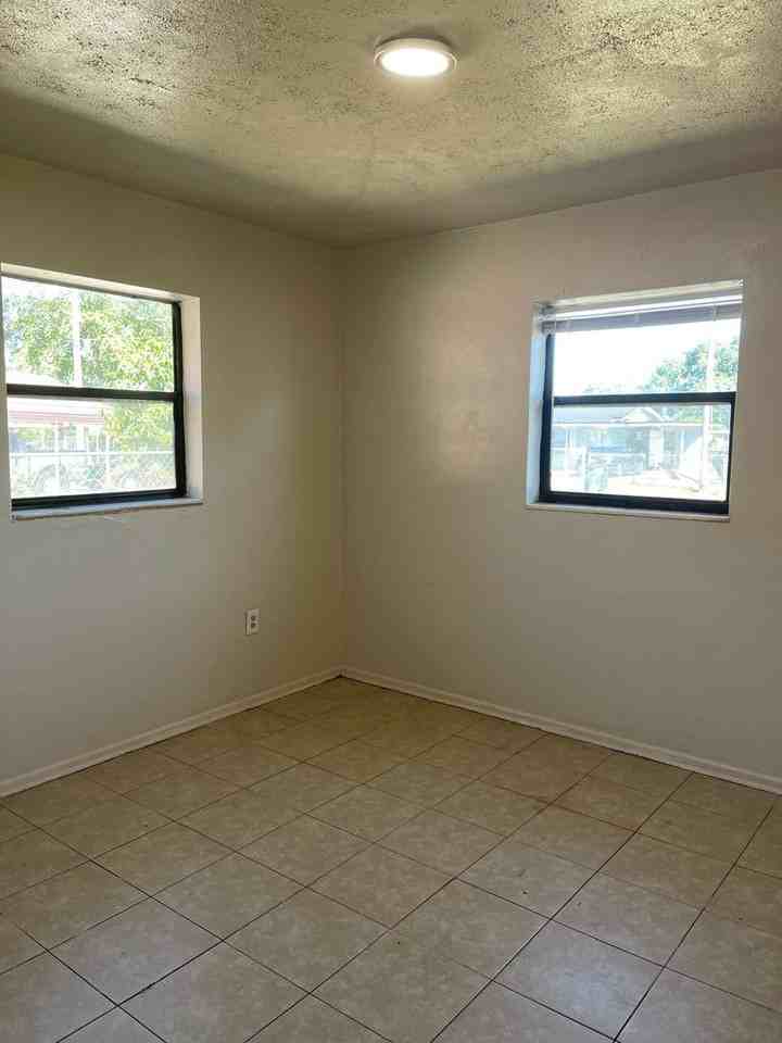 226 6th Jpv St - Photo 3 of 10