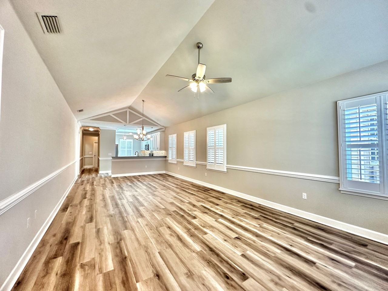 3614 Nw 26th St - Photo 2 of 18