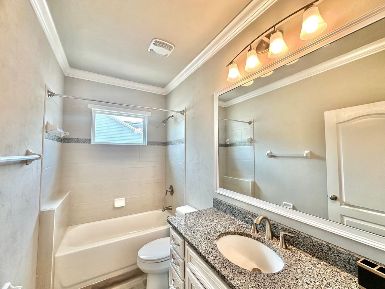 3614 Nw 26th St - Photo 6 of 18