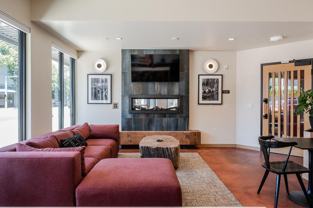 424 Center St Ne - Photo 1 of 1