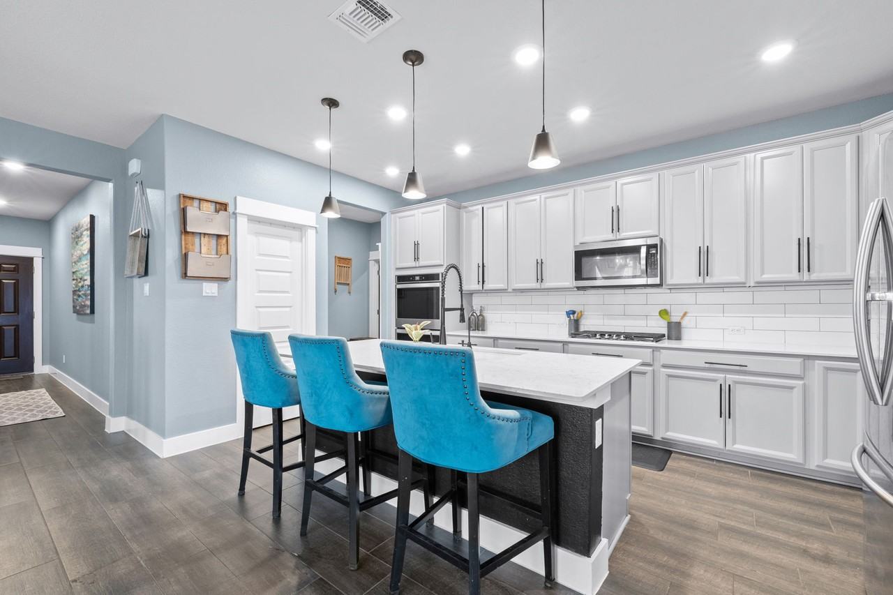 525 Compania Cv #NA - Photo 2 of 50