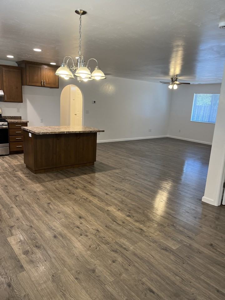 1255 5th Ave E #NA - Photo 3 of 14