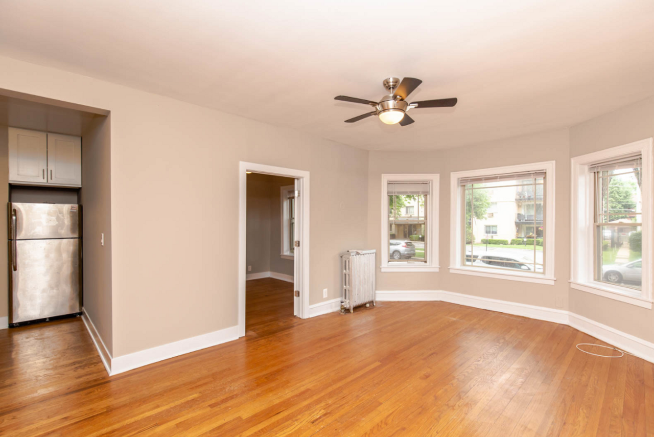 1337 W Touhy Ave #3N - Photo 2 of 12
