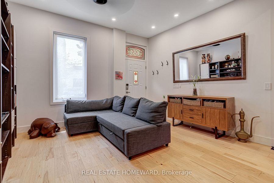 55 Sumach Street - Photo 3 of 20