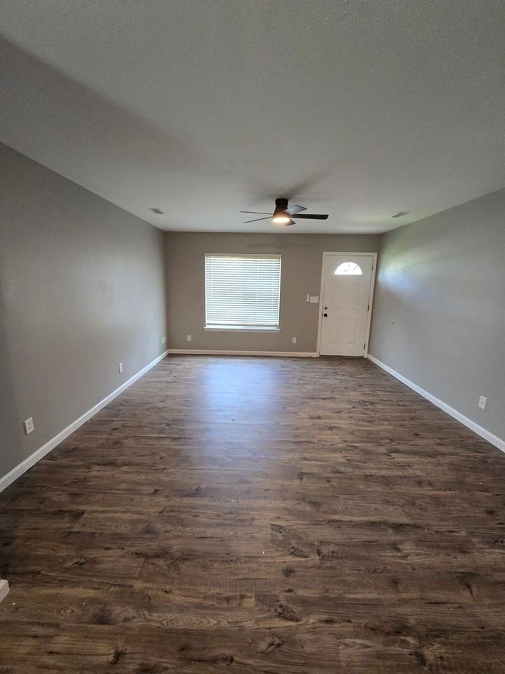 413 Shade Tree Ln - Photo 6 of 7