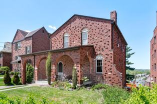 3846 Brownsville Rd - Photo 1 of 1
