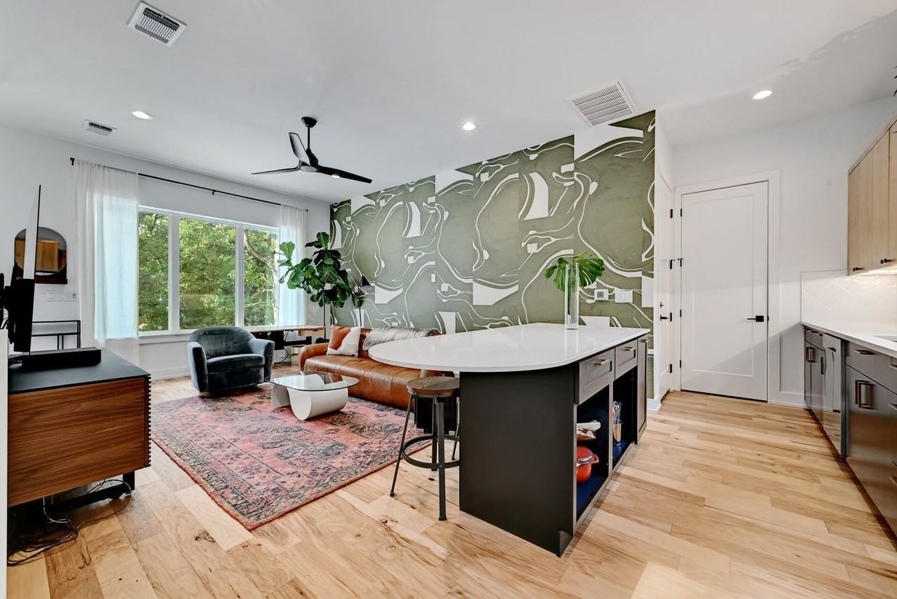 1407 Greenwood Ave #3 - Photo 7 of 13