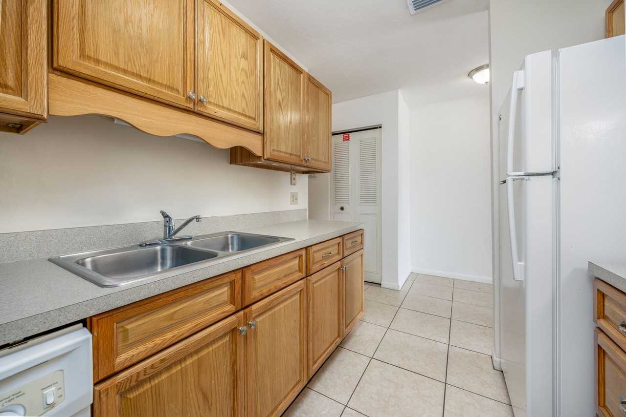 Santa Fe Trace Apartments Ltd. - Photo 3 of 32