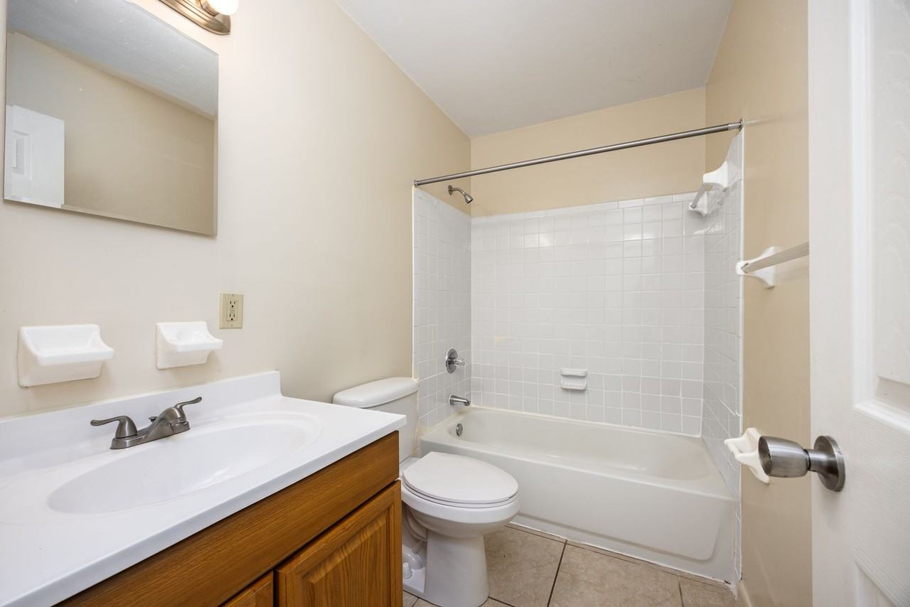 Santa Fe Trace Apartments Ltd. - Photo 7 of 32