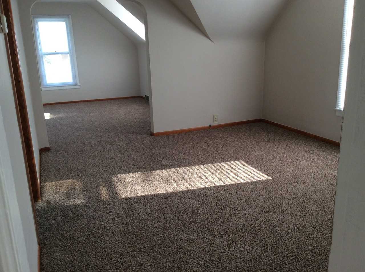 357 French Ave - Photo 3 of 8