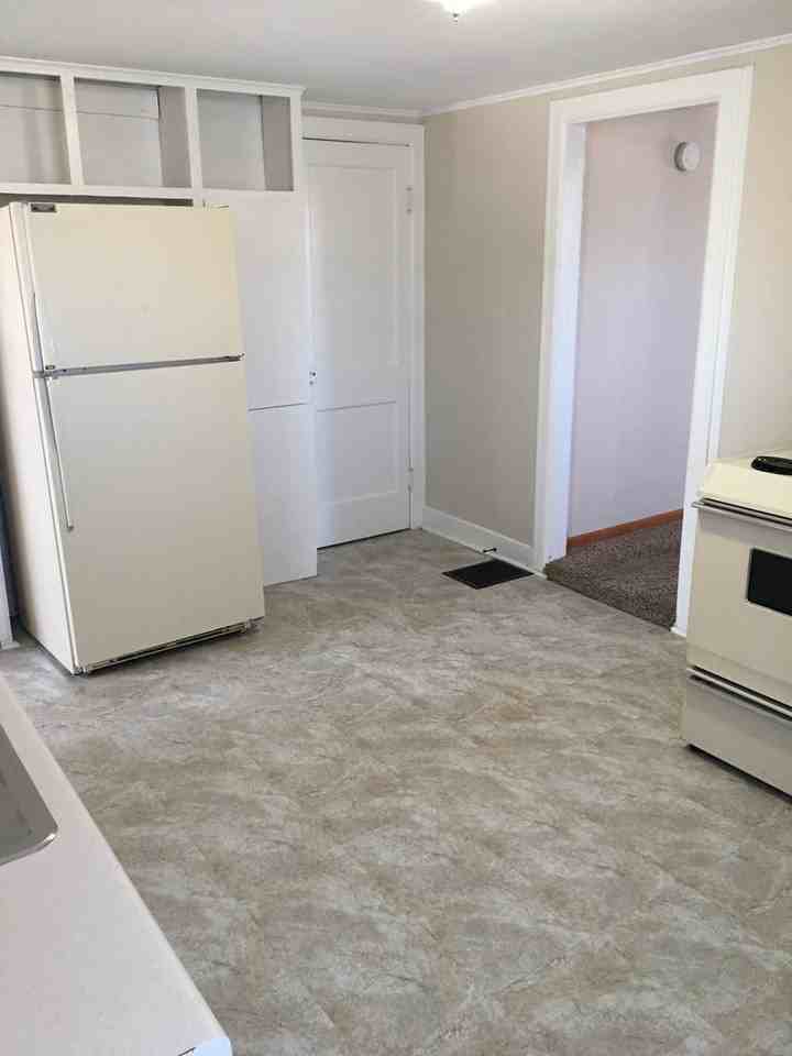 357 French Ave - Photo 5 of 8