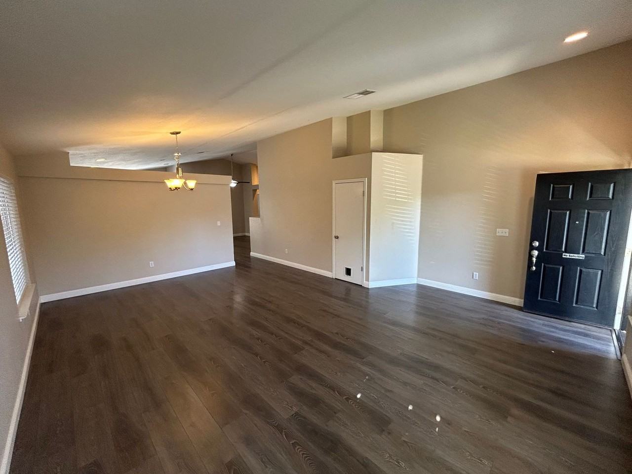 1145 Stonecrest Dr - Photo 3 of 21