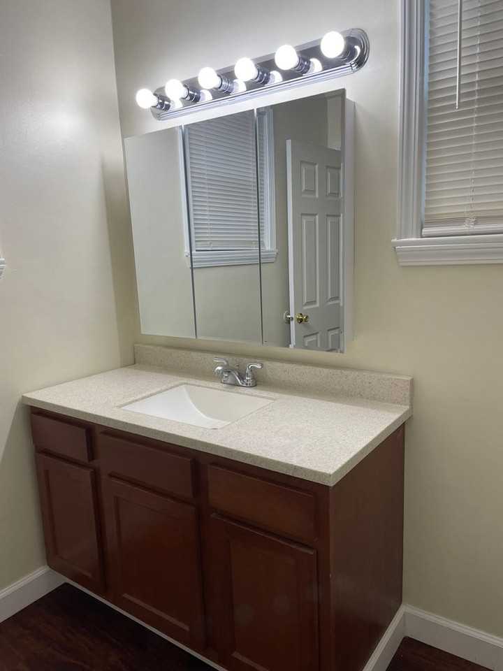 185 Market St - Photo 7 of 15